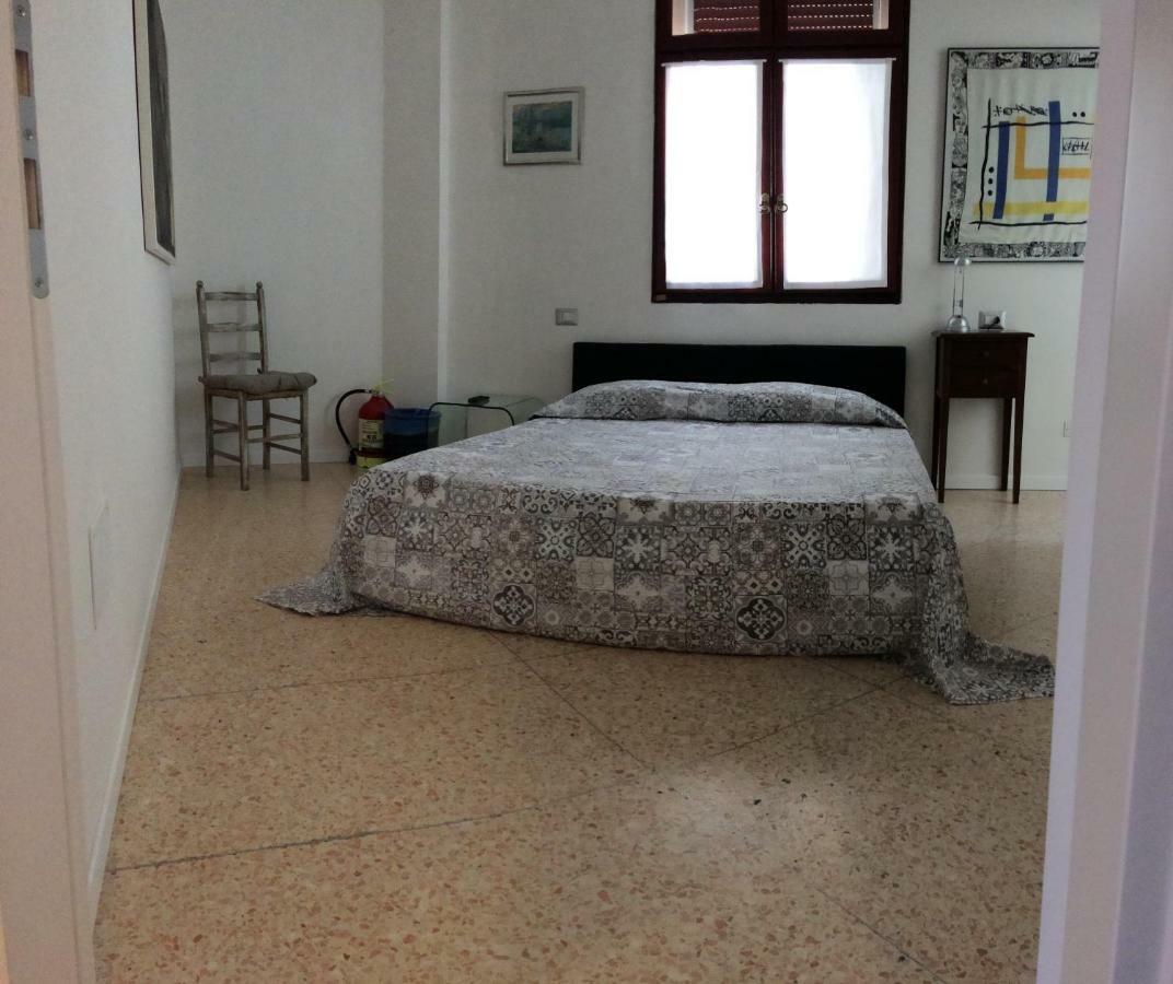 Hotel Joy Living à Sandrà Extérieur photo