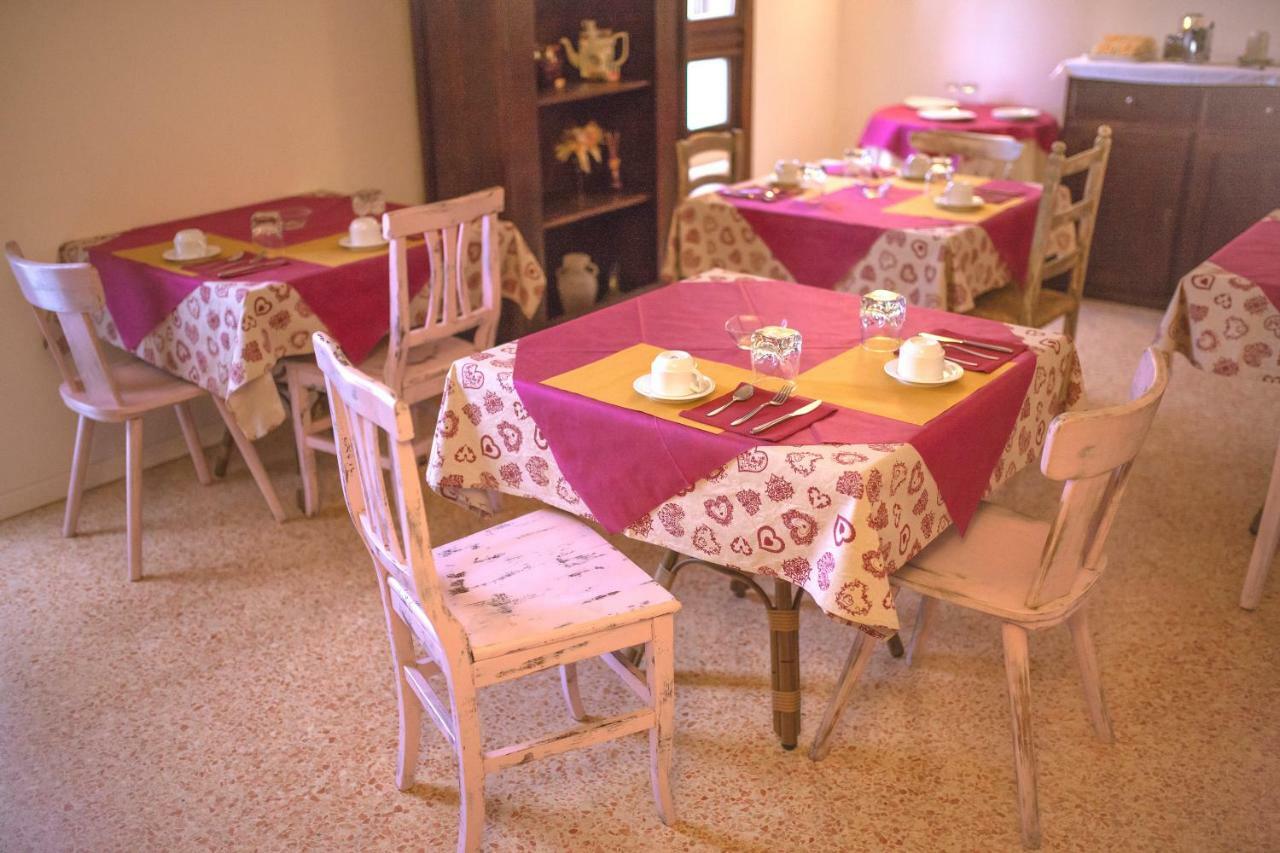 Hotel Joy Living à Sandrà Extérieur photo